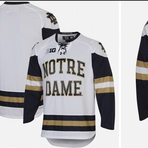 Notre Dame hockey jersey size L